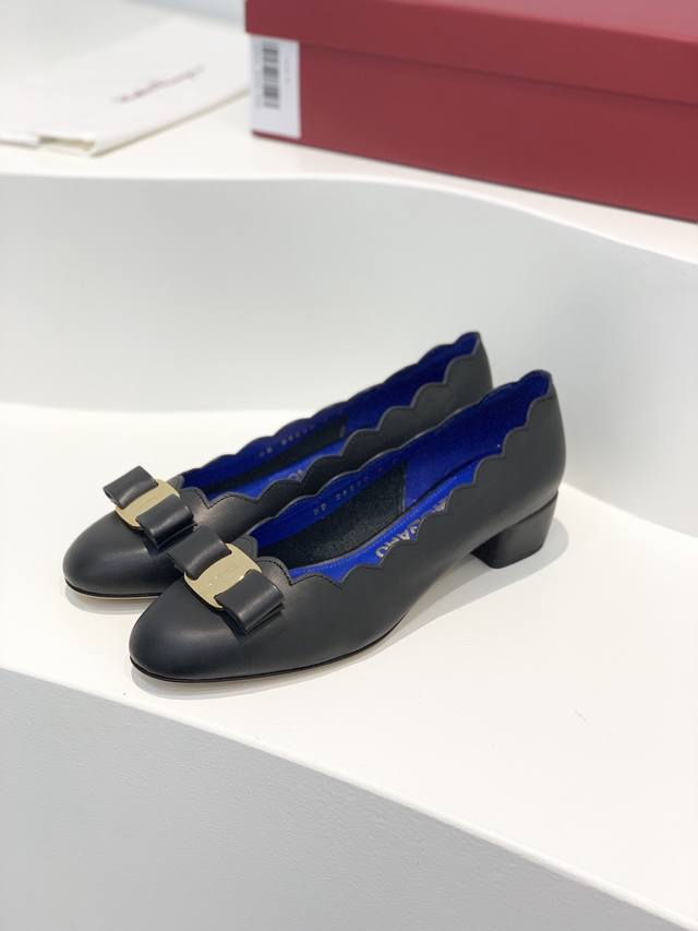 Salvatore Ferragamo*O Fila*Mou New Vara Series Fan-Shaped Wavy Edge Open-Toe Pum