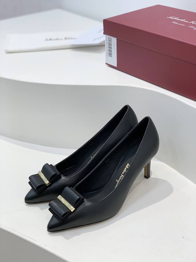 Salvatore Ferragamo New Arrival! Ferragamo Double Bow-Knot Pointed-Toe High-Heel