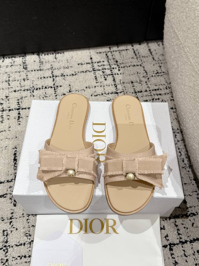 Top-Tier Edition # Dior 2025 Spring/Summer New Flat Sandals This Adiorable Sanda