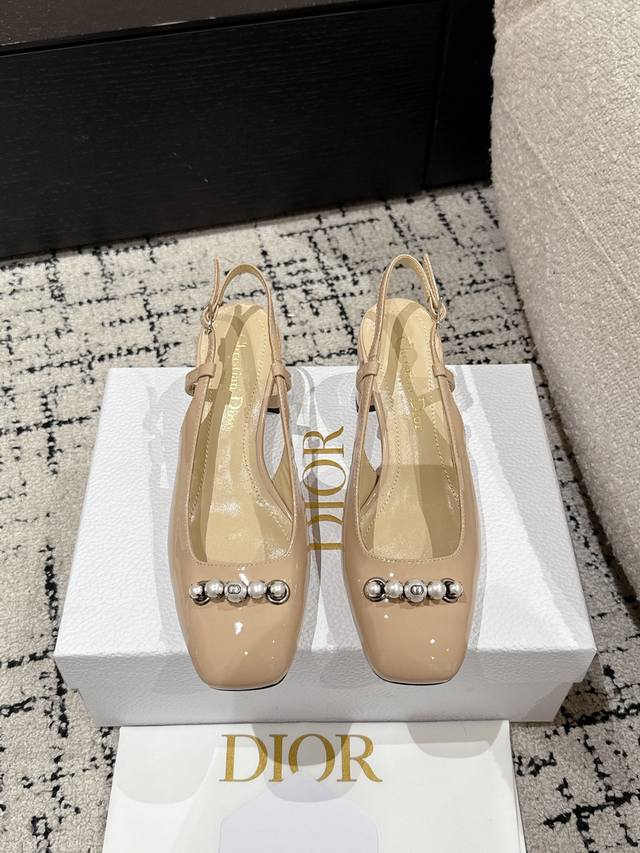 Dior 25 Flagship New Model Dior Paris Pearl Buckle Chunky Heel Open-Back Sandals
