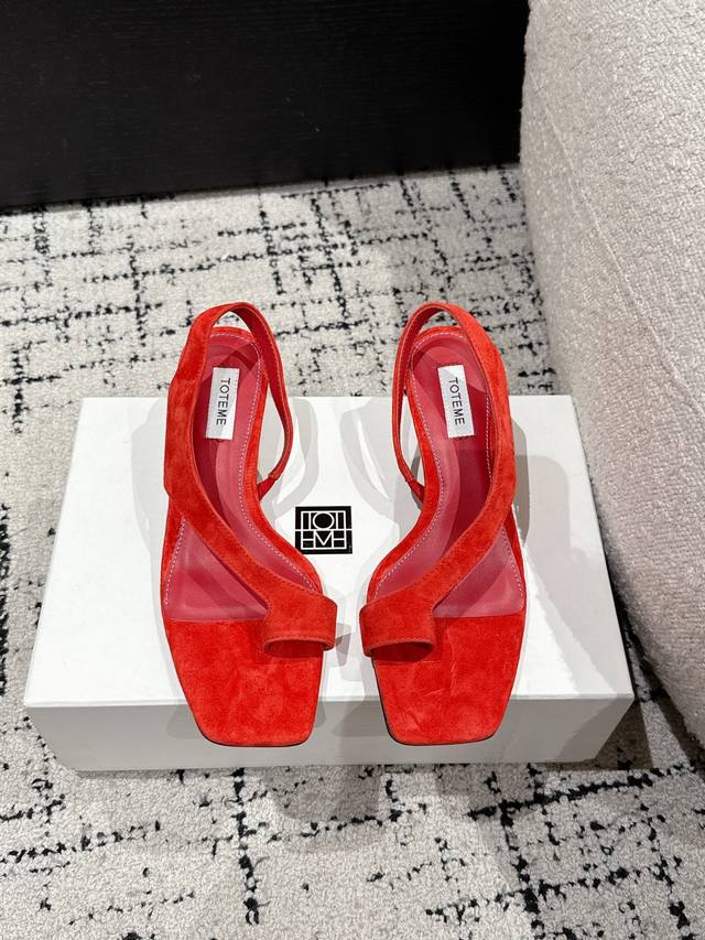 Flat High Heel Toteme 25Ss New Arrival Toe-Post Flat High Heel Sandals Elevate Y