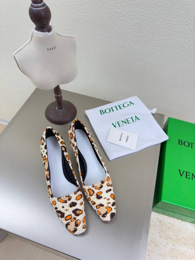 Factory Price Top-Tier Premium Version, Authentic Development. Bottega Veneta 20
