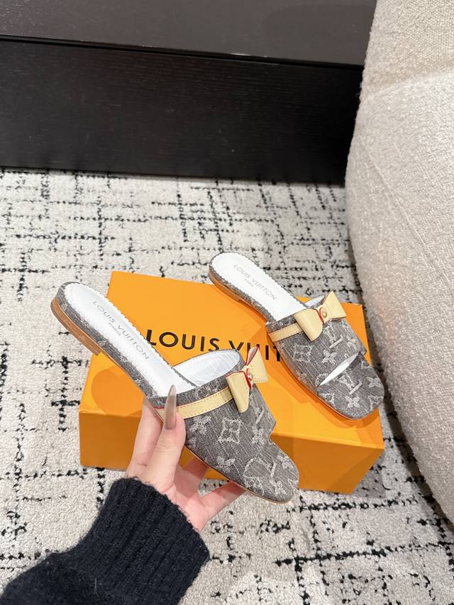 Collaboration With Takashi Murakami Donkey Brand Series Square-Toe Open-Toe Flat