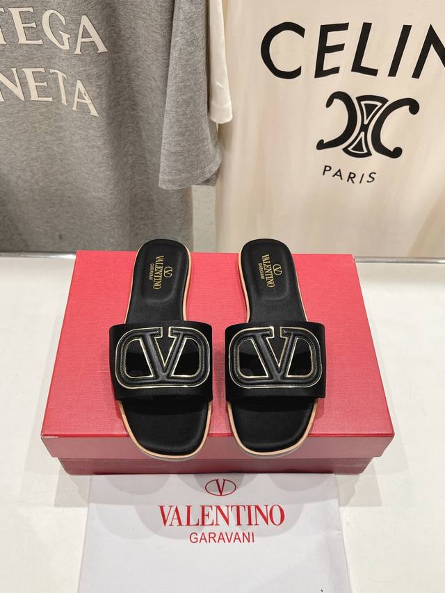 High-End Version Available. ~New~ Top-Quality Craftsmanship Valentino* 25Ss Spri