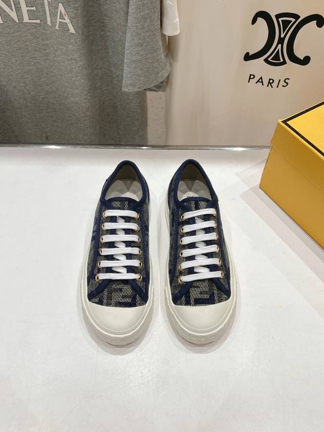 High Version Available Fendi 2025 Ss New Domino Vintage Canvas Sneakers - A Must