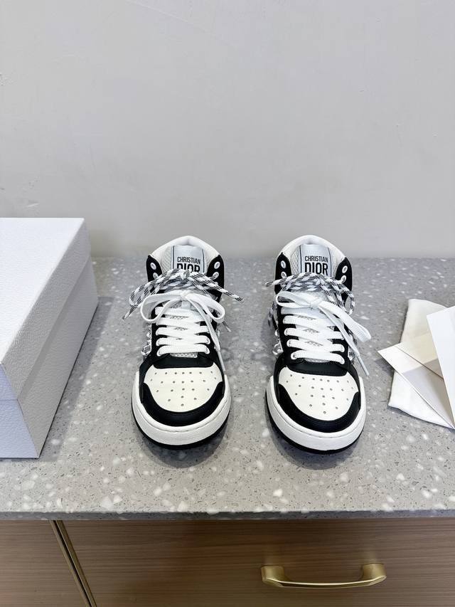 Dior Dior 25Ss Spring/Summer New Arrival First Series Runway Style Lace-Up Coupl