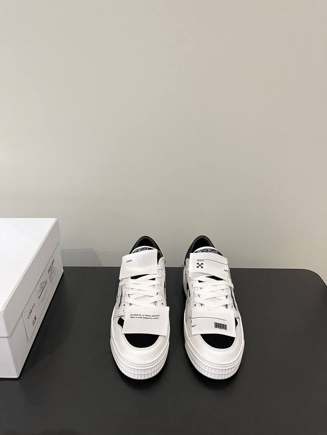 Top-Tier Version Off-White Early Spring New Arrival. Off-White Is The Hottest Fa