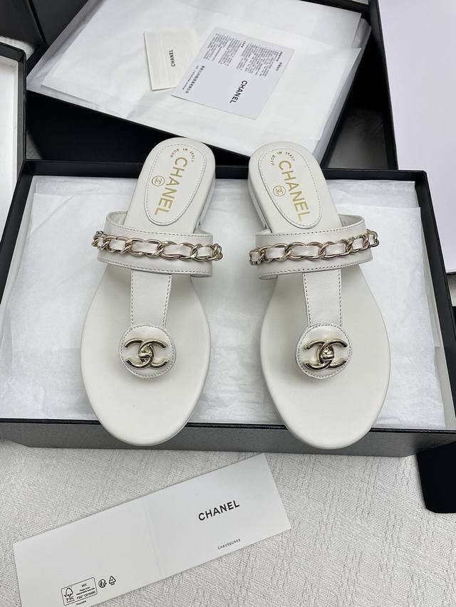 Authentic Chanel 2025 Ss Spring/Summer Runway Collection Chain-Decorated Toe-Pos