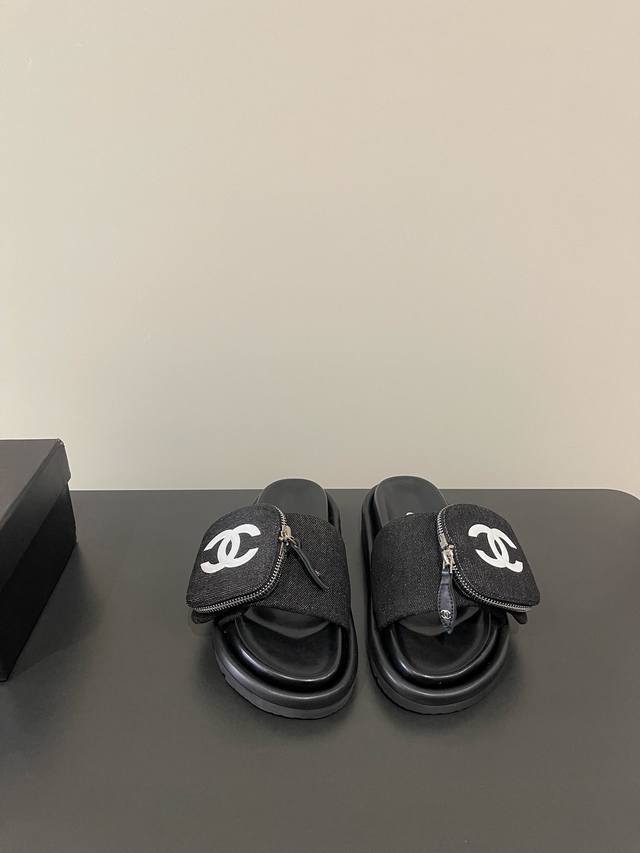 Chanel's Latest Washed Denim Fabric With Large Logo Zipper Wallet And Thick-Sole