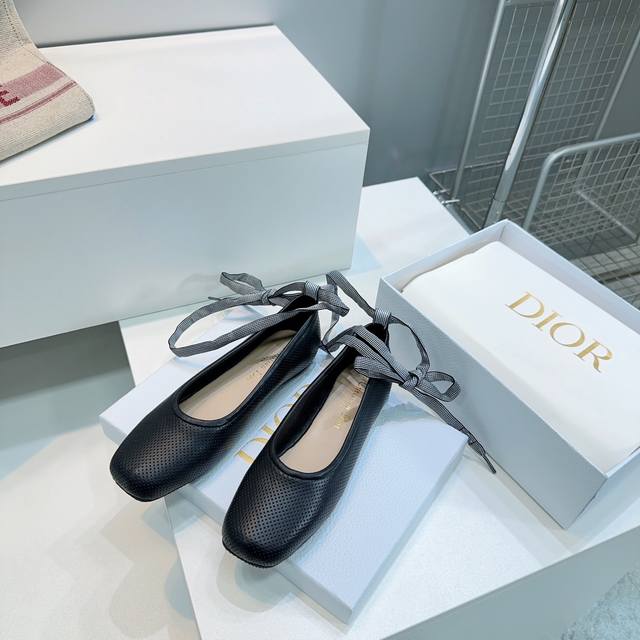 High-Quality Factory-Direct! Top-Quality Dior 25 Spring/Summer New Flat Square-T