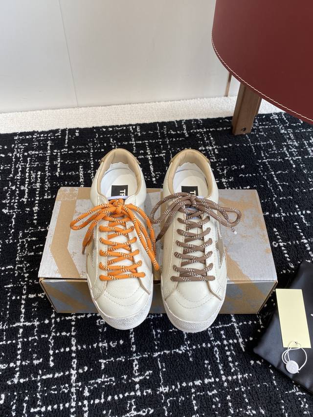 Premium-Quality Women's And Men's Ggdb~~Golden Goose 25Ss Couple's Edition Train