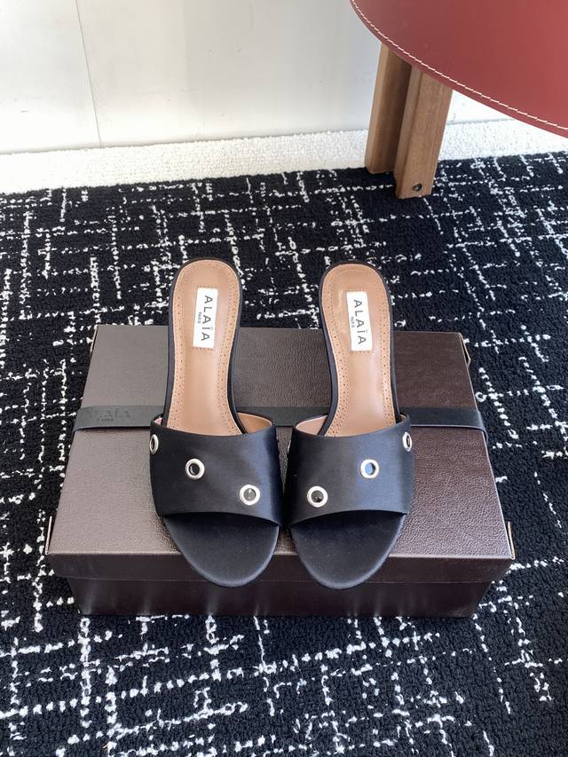 Premium-Quality Alaia Alaia Niche Fashion Brand 25Ss Spring/Summer New Arrival,