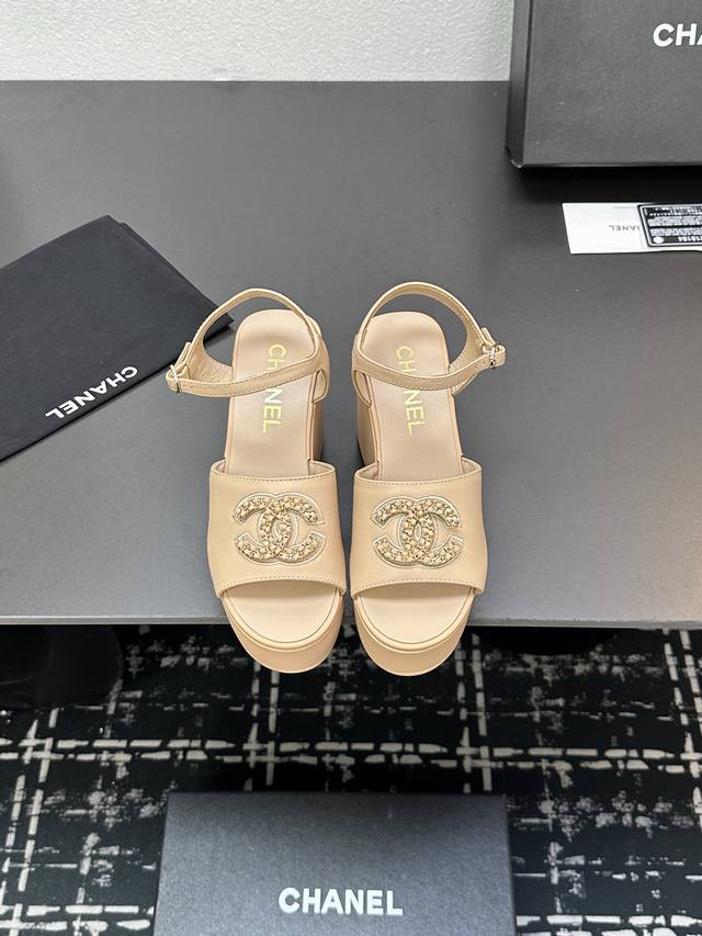 2025 A Versatile Series Worn By Numerous Celebrities And Influencers, This Sanda