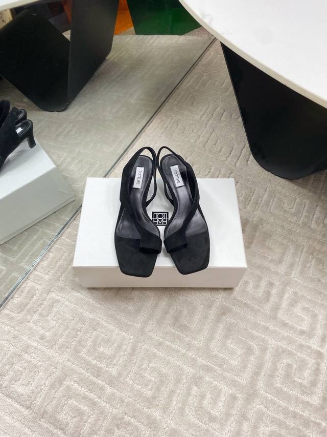 Factory-Made Totem*2025 Minimalist-Style Hidden-Toe Sandals. A Minimalist Design