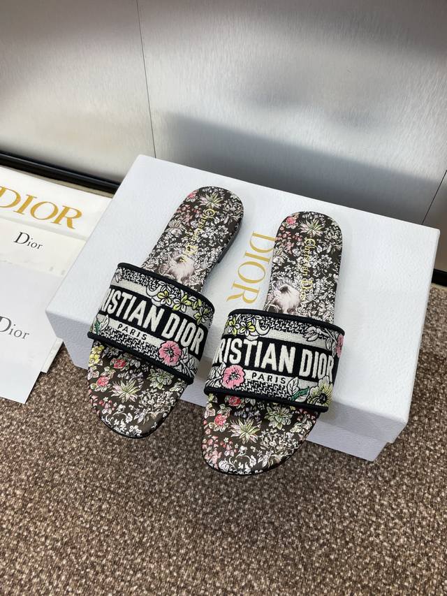 Factory Price P Flat 300Mm Heel Dior 2025 Spring/Summer New Arrival Split-Toe Co
