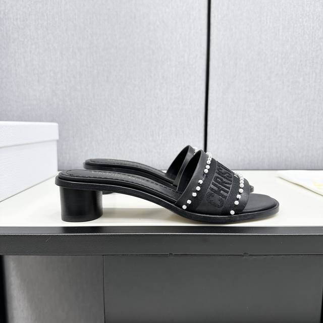 Factory Price P D Family 2025 Dway Spring/Summer New Arrival One-Strap Color-Blo