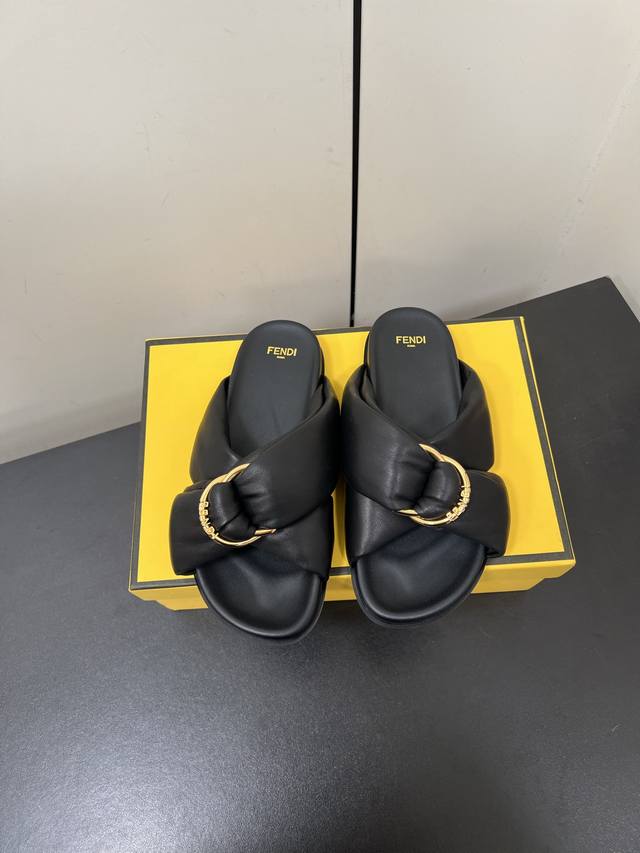 Fendi 25Ss Fendi Series Flat Slippers A Must-Have Every Year, The Ff Slippers No