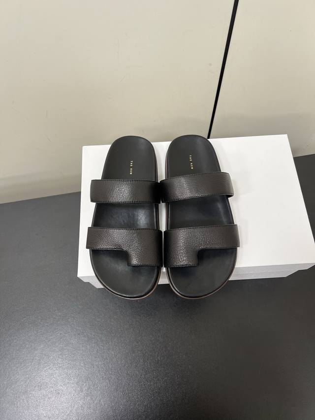 The Row 25Ss Spring/Summer New Arrival Simple Flat Thong Sandals! Therow's Signa