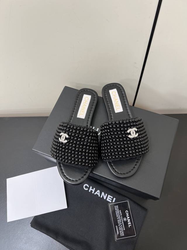 Chanel 2025 New Pearl Strappy Sandals Hand-Sewn Pearls + Diamond-Studded Logo Fo