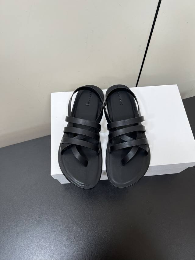 The Row Minimalist Leather Flat Roman Sandals The Shoe Is The Most Comfortable S