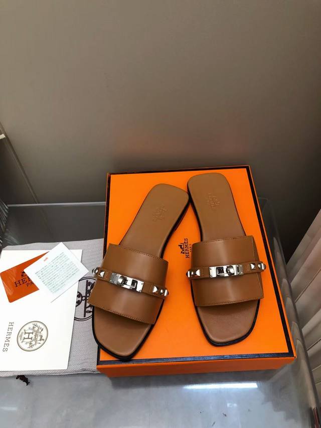 Classic Kelly Slingback With Ten Studs Series Authentic Calfskin Material Differ