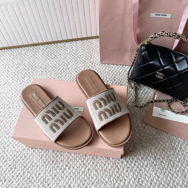 Miu Miu 2025 Spring/Summer Collection Raffia-Woven Sandals Miu Summer Vibe