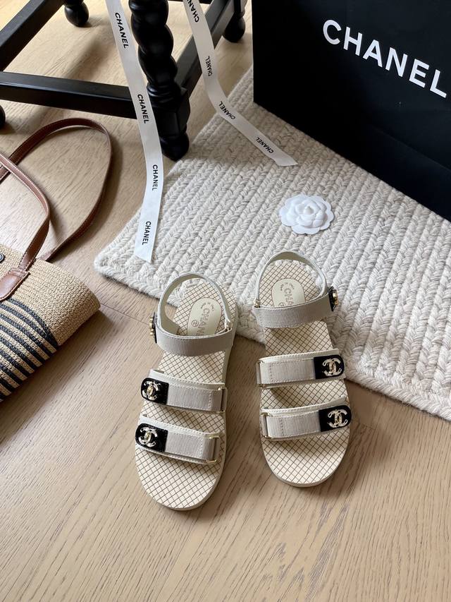 Chanel 25K Spring/Summer New Magic Strap Beach Sandals! Top-Tier Version! Limite