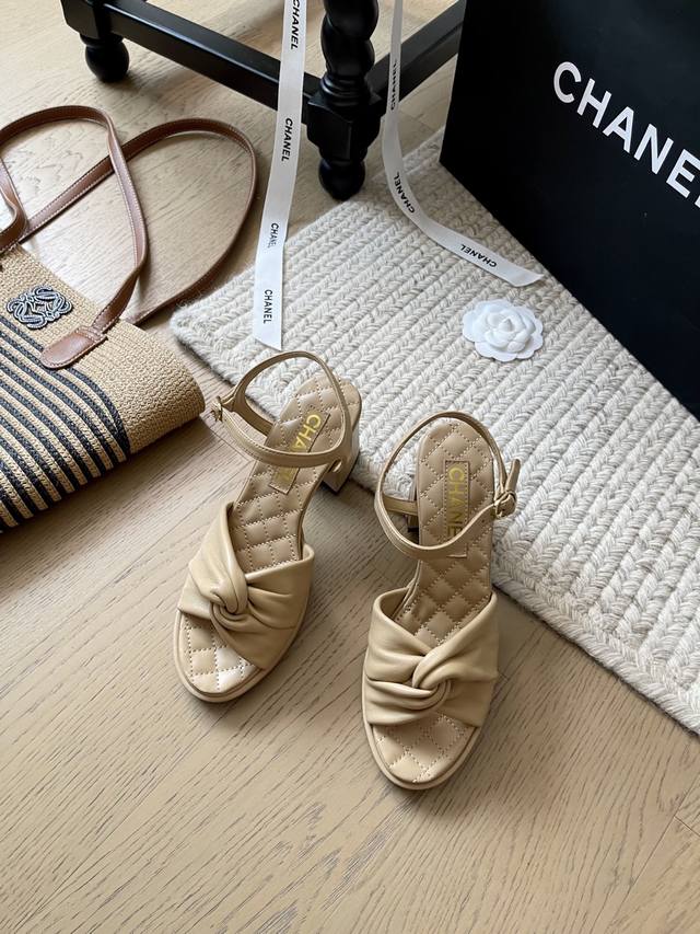 Chanel 25C Early Spring New Arrival Thick-Soled Platform Sandals! Top-Tier Versi