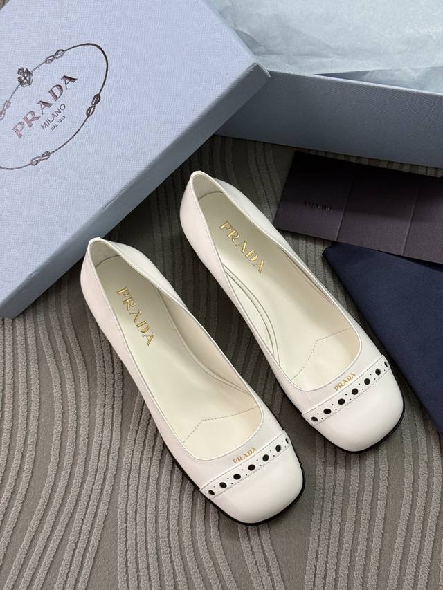 Factory Price P. Premium Quality Prad* Prada 25Ss Early Spring New Arrival. Clas