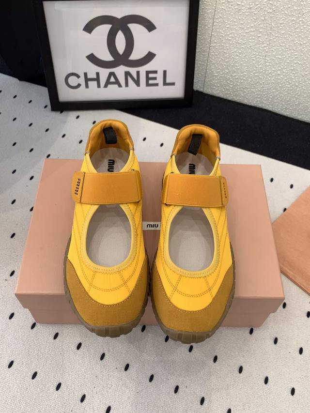 Miumiu Spring/Summer New Casual Shoes High Version Shipping Retro Thick Sole Des