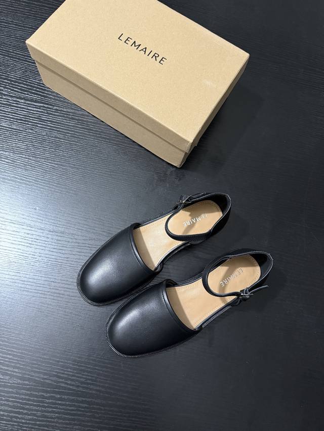 P: Lemair* New Arrival Embodies The Essence Of French Minimalist Aesthetics. Sle