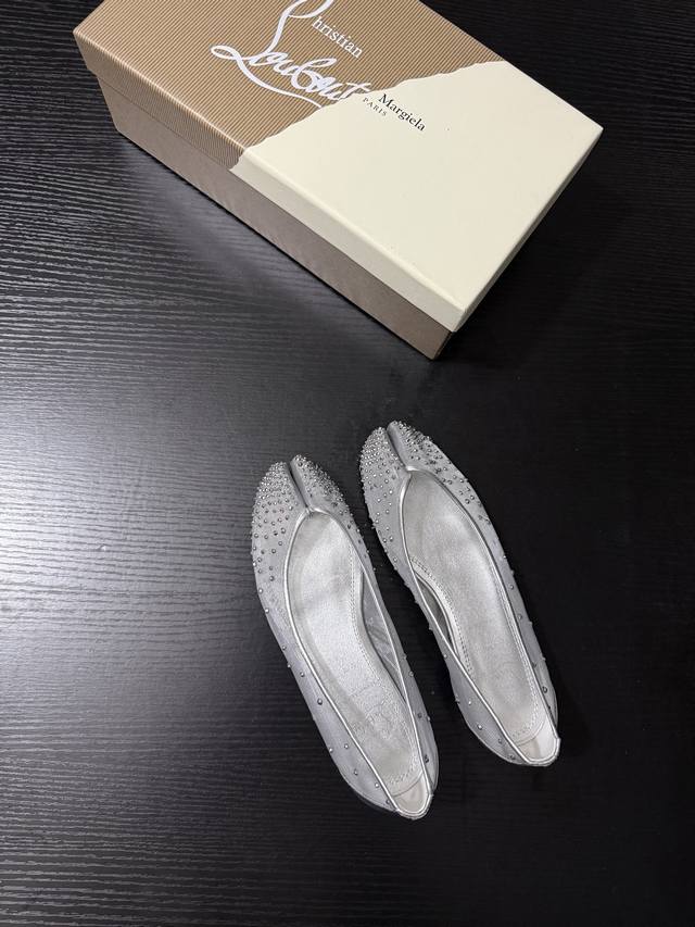 P: Cl X Maison Margiel* New Arrival Premium-Level Resale Item, This Highly Sough