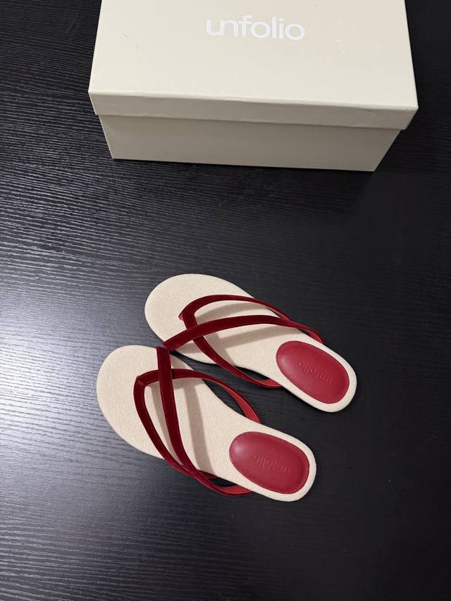 P: Unfolio Toe-Post Sandals Simple Yet Sophisticated, The Crisscross Strap Desig