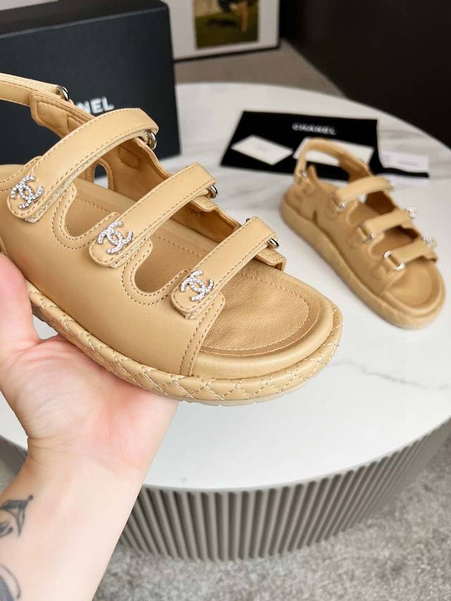 Chanel Chanel Mini Magic Strap Beach Sandals 25Ss, Latest Store-Exclusive Design