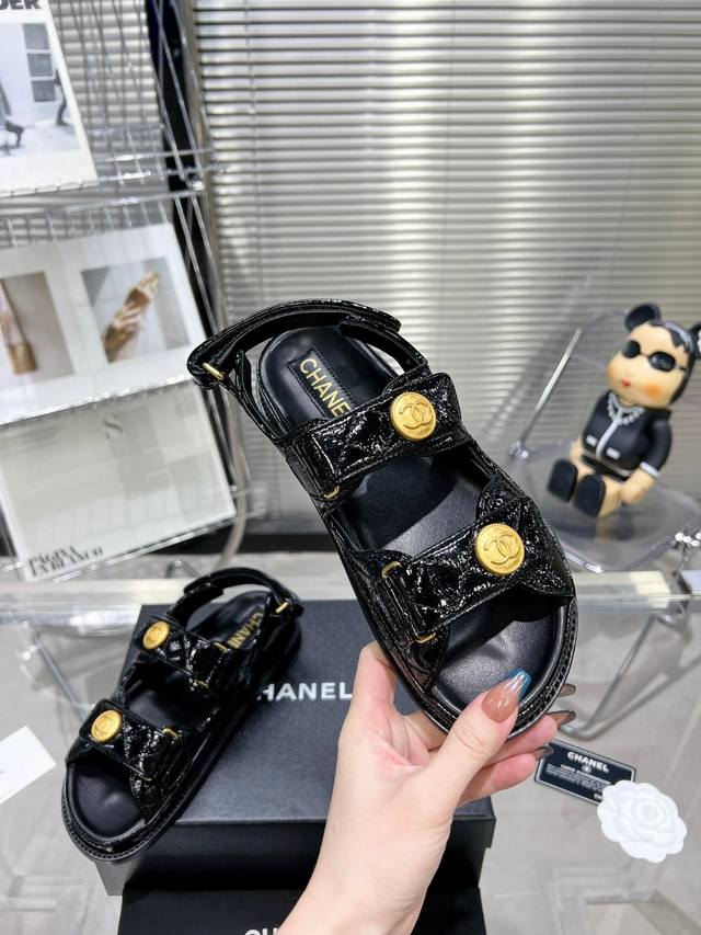 Chanel Spring/Summer Classic! Beach Shoes Are Trending Online! Latest Store-Excl