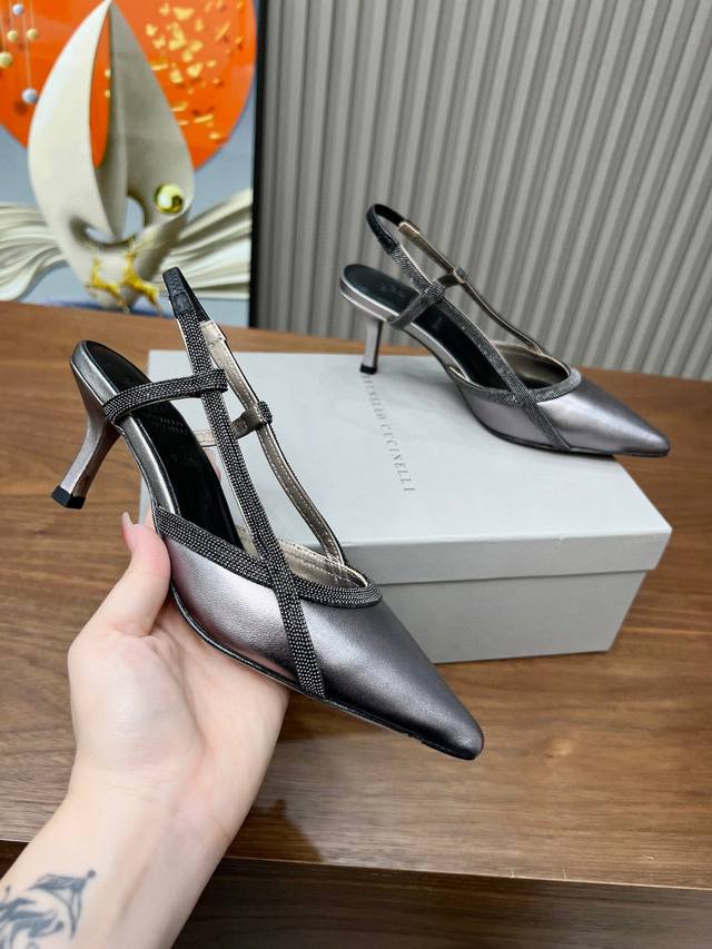 Brunellocucinelli. B C Fashion High-Heel Shoes New Arrival. Fabric: Imported Cow