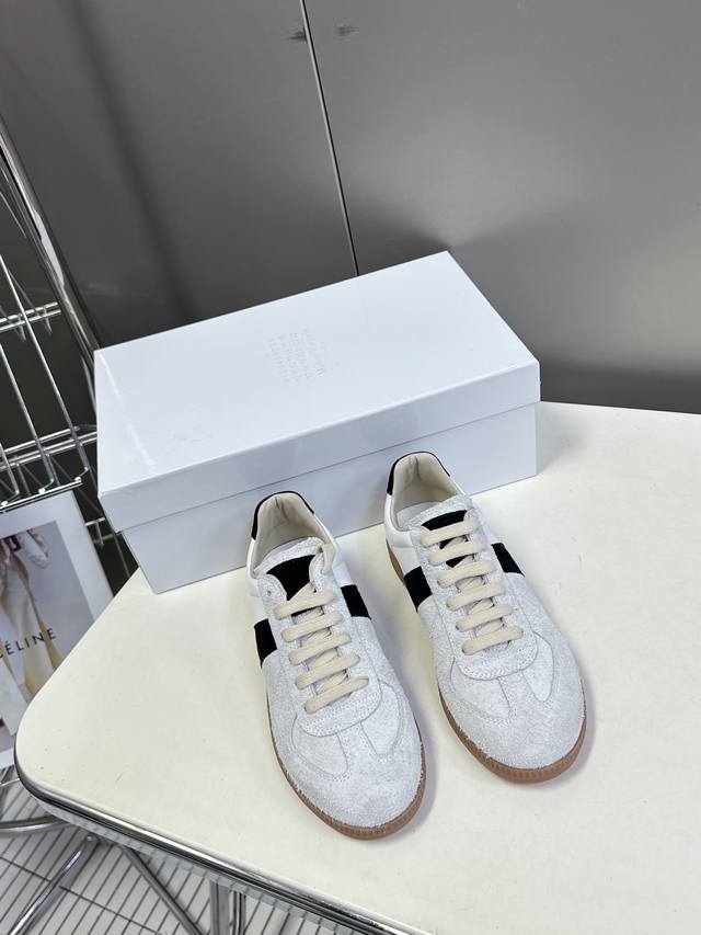 Men's 10 Martin Margiela Couple's Original Single-Piece Casual Shoes. This Germa