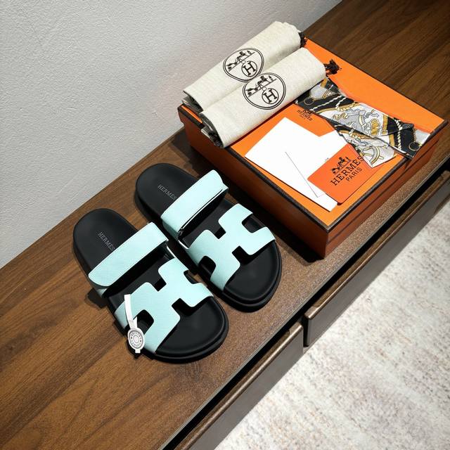 Women's Men's 10 Brand: Hermes Model Number: H8018-210199 Color: Palm Print New