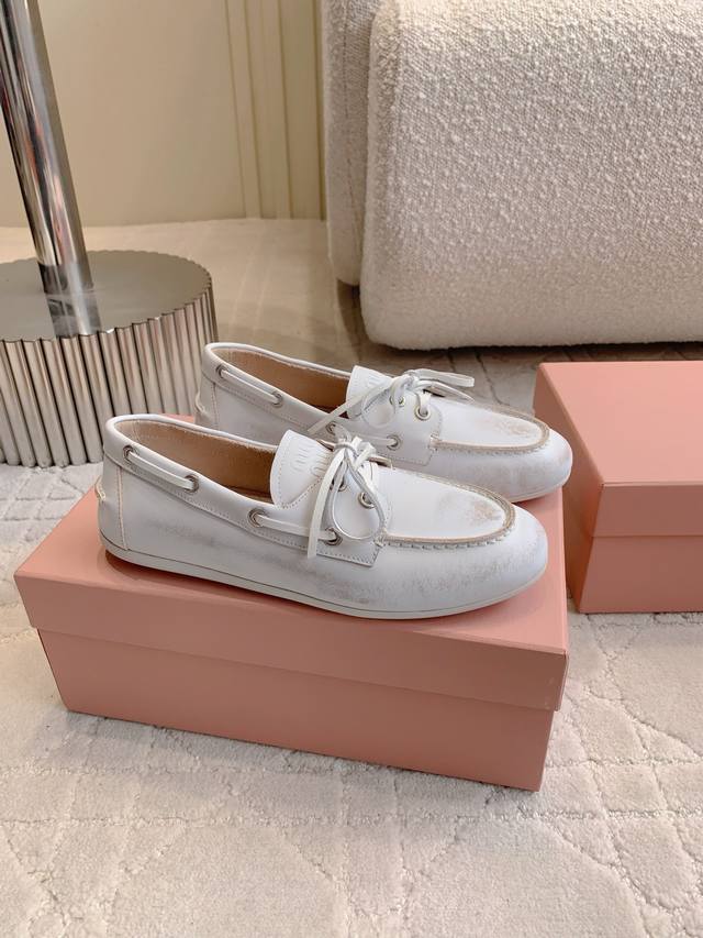 Factory Price P Miu New Arrival Lace-Up Flat Boat Shoes Premium Quality Vintage