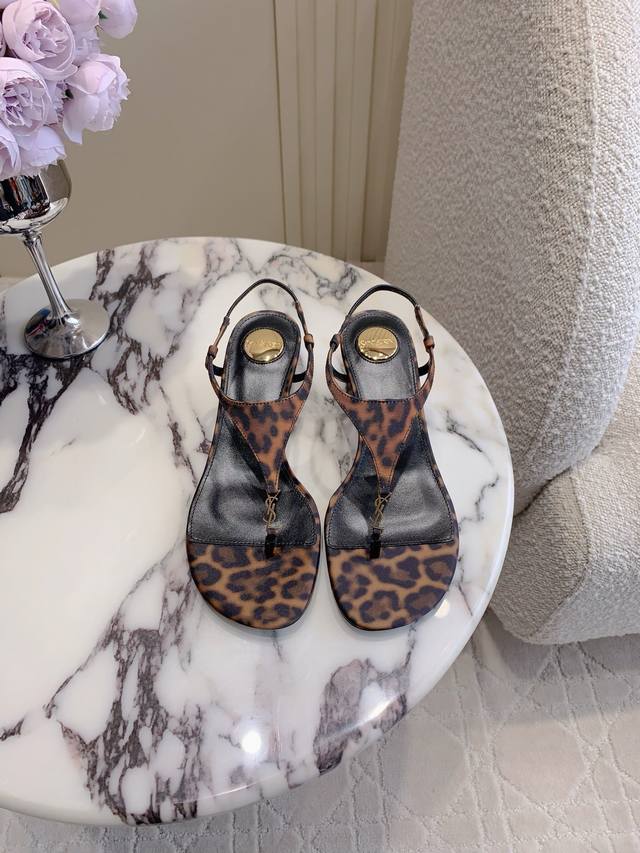 Factory Price P Ysl Yangshulin Summer New Arrival Wedge-Heel Toe-Post Sandals -