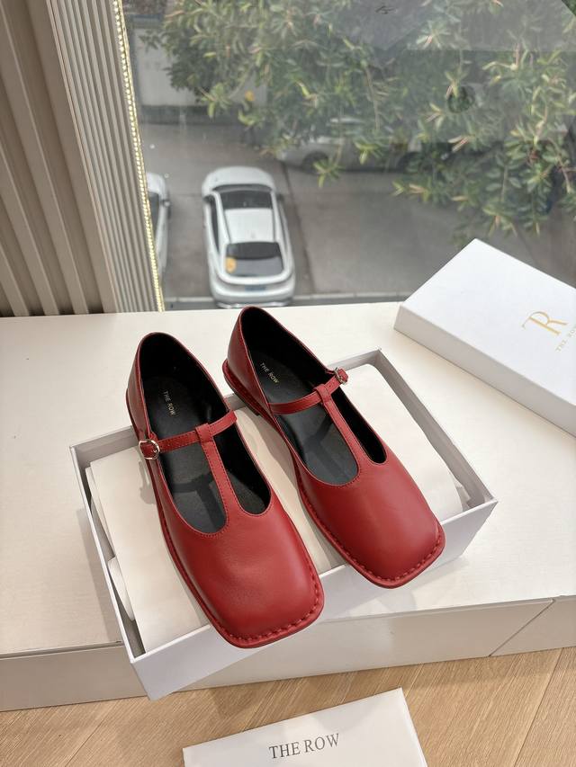 What You See Is What You Get. G009 Authentic Level. The Ro* Genuine Leather Squa