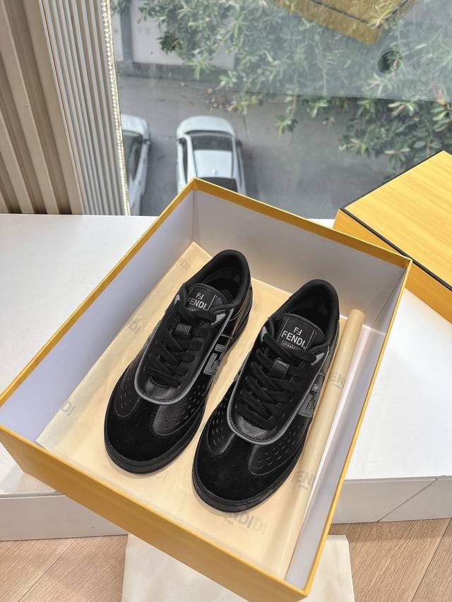 G036 Latest Version, Couple's Style. Fendi 2025 New Color Series Casual Sneakers