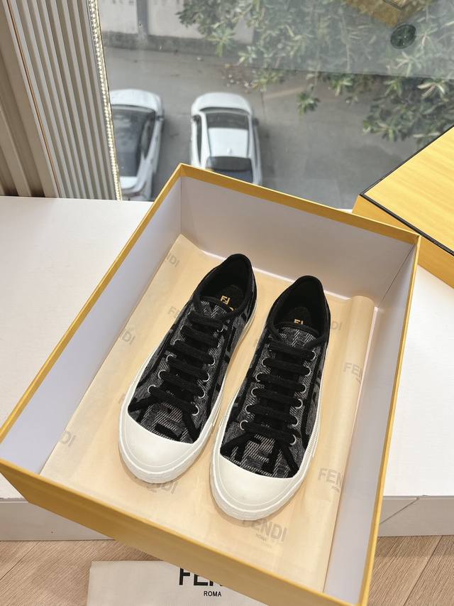 G036 Latest Version Couple's Edition Fendi 2025 New Color Series Casual Sneakers