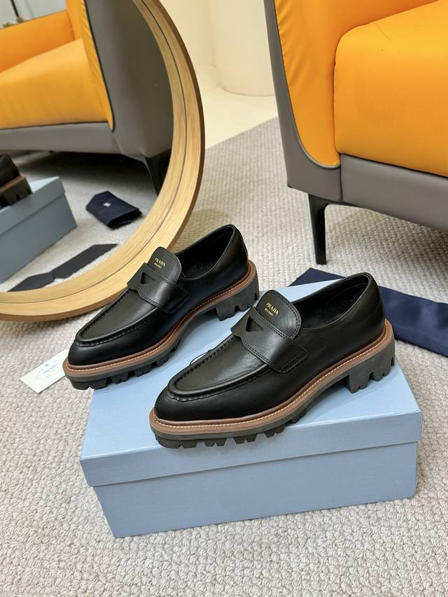 Factory Batch P Prada 25 New Model Pointed-Toe Retro Thick-Soled Casual Loafers