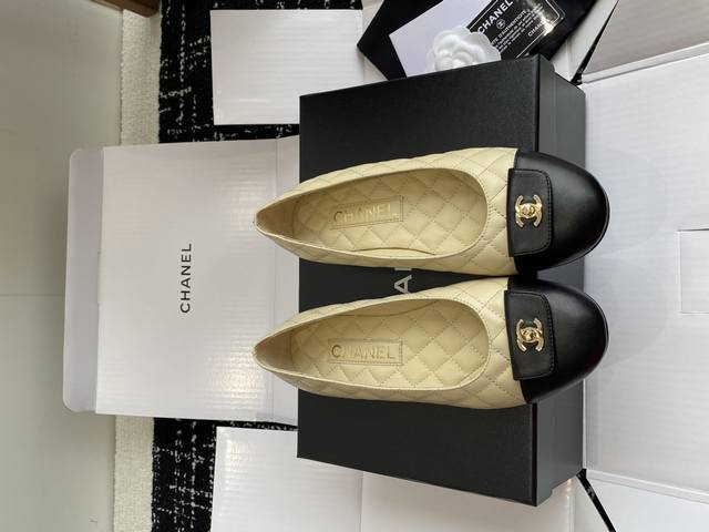 Dongguan Direct Purchase Grade, Official Website Synchronized Box Packaging. Cha
