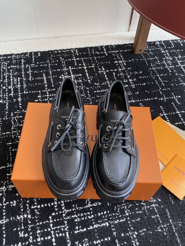 Premium Grade Louis Vuitton Lv Donkey Brand 25Ss Spring/Summer New Arrival Loafe
