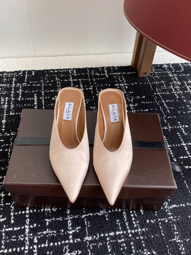 Premium Grade Alaa 25Ss Spring/Summer New Arrival Ultra-Chic Wedge Heel Silk Sho