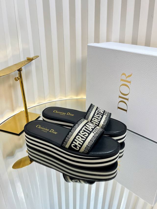 Dior 2025 Spring/Summer New Arrival Ivieta Dway Jelly-Colored Flat Strappy Sanda