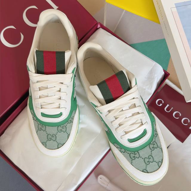 Top-Tier Version: Couple's Edition Gucci Re-Web Series Couple's Edition Vintage