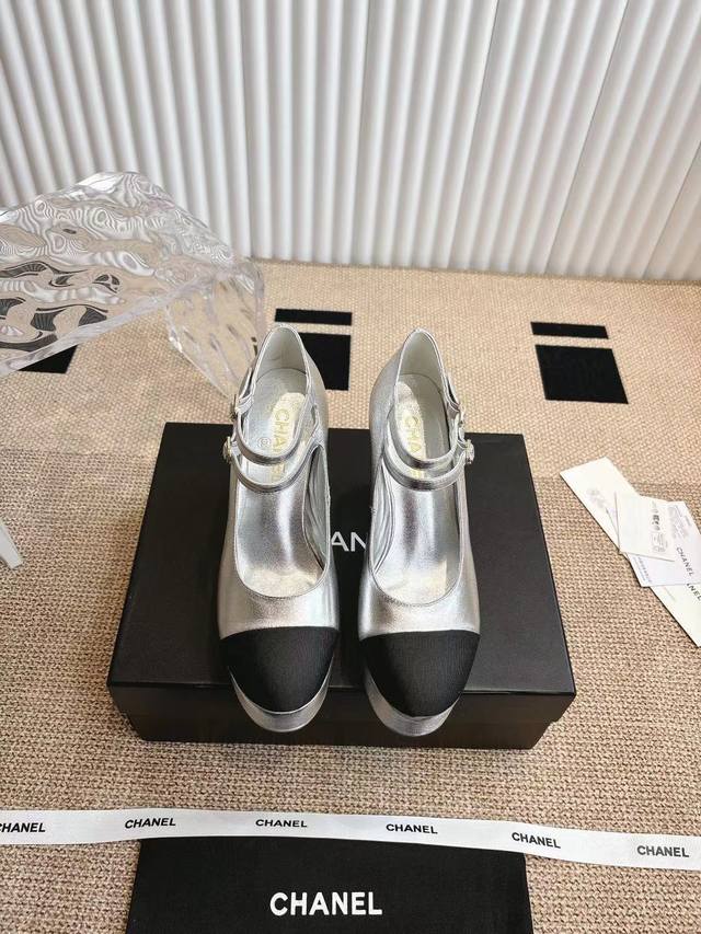Fabric And Leather Chanel Little Black 25Ss Spring/Summer New Arrival Runway Dou